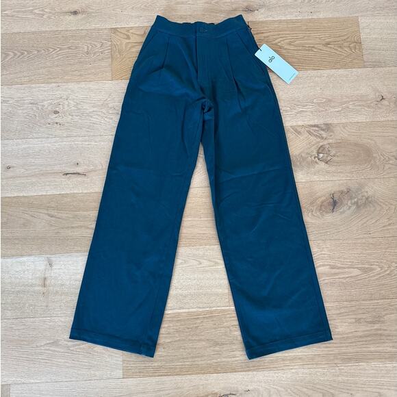 ALO Yoga Pants - Alo Yoga - Road Tripper Trousers in Midnight Green
